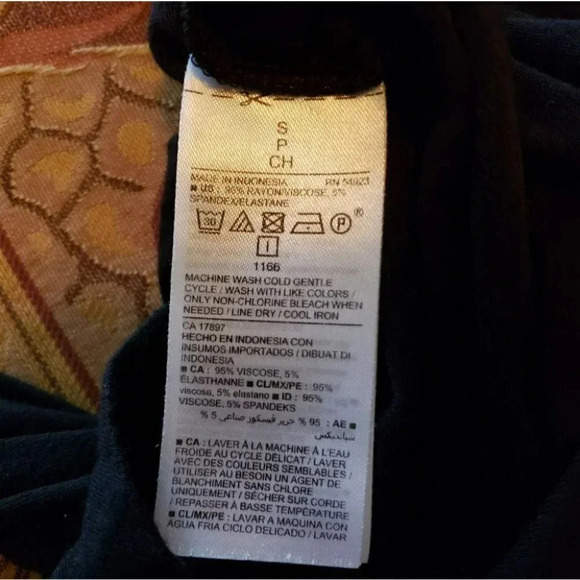 Old Navy S Black open shoulder long sleeve top - Picture 5 of 5